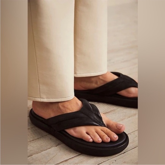 Free People Wonderland Suede Leather Flip Flops Thongs Sandal 39.5 - Picture 1 of 8